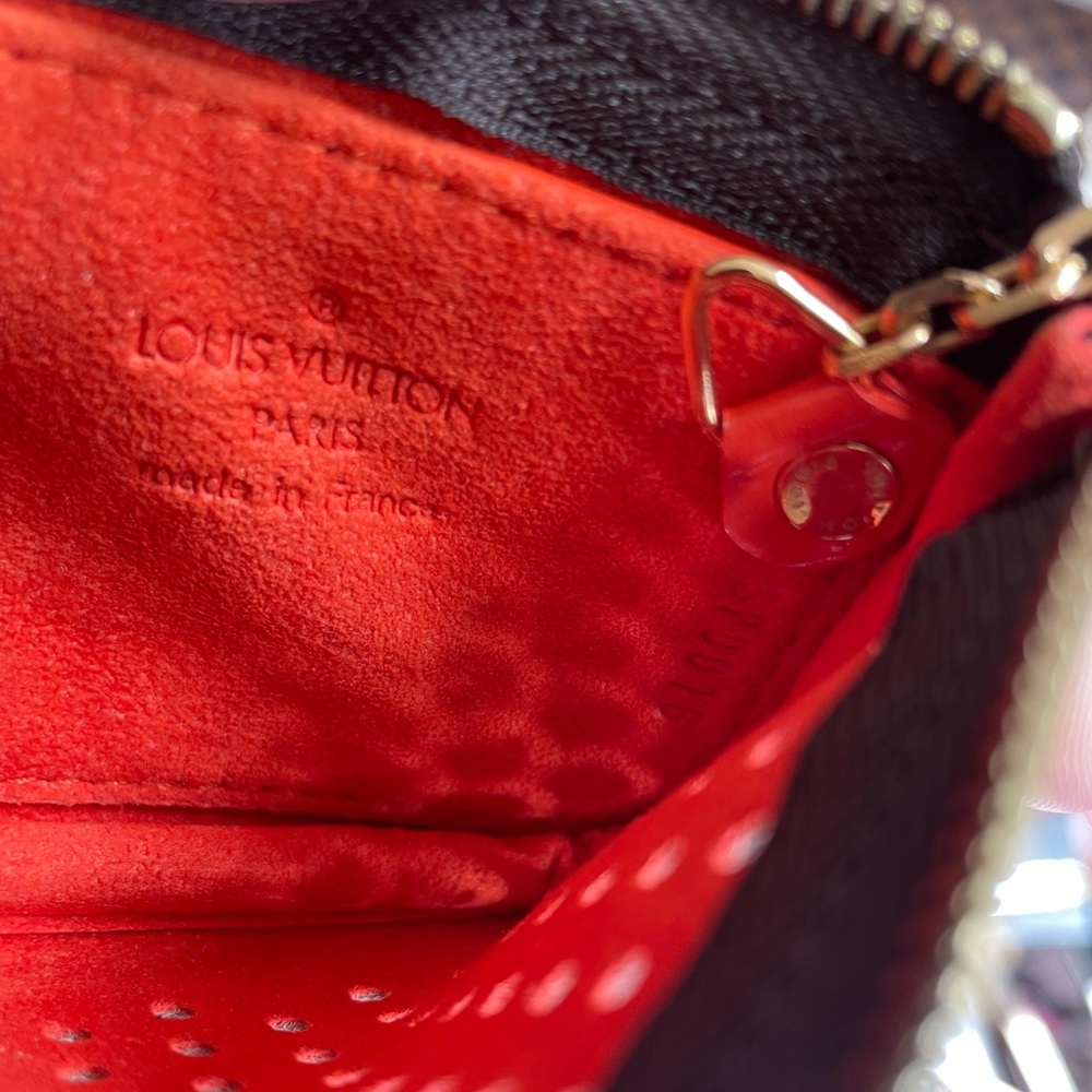 Limited Edition Authentic Louis Vuitton Perforated Key Close - Picture 2 of 15